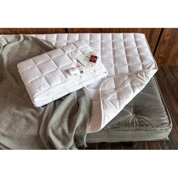 Наматрасник двусторонний Mattress 4 Seasons Grass всесезонный 200х200